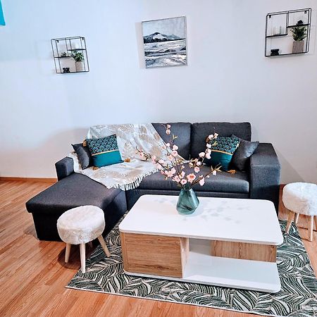 Spacieux Et Charmant Appartement De 47 M2 Charleville-Mézières Esterno foto